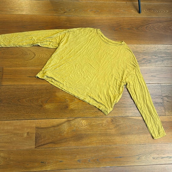 Tahari Long Sleeve Top - Picture 1 of 7